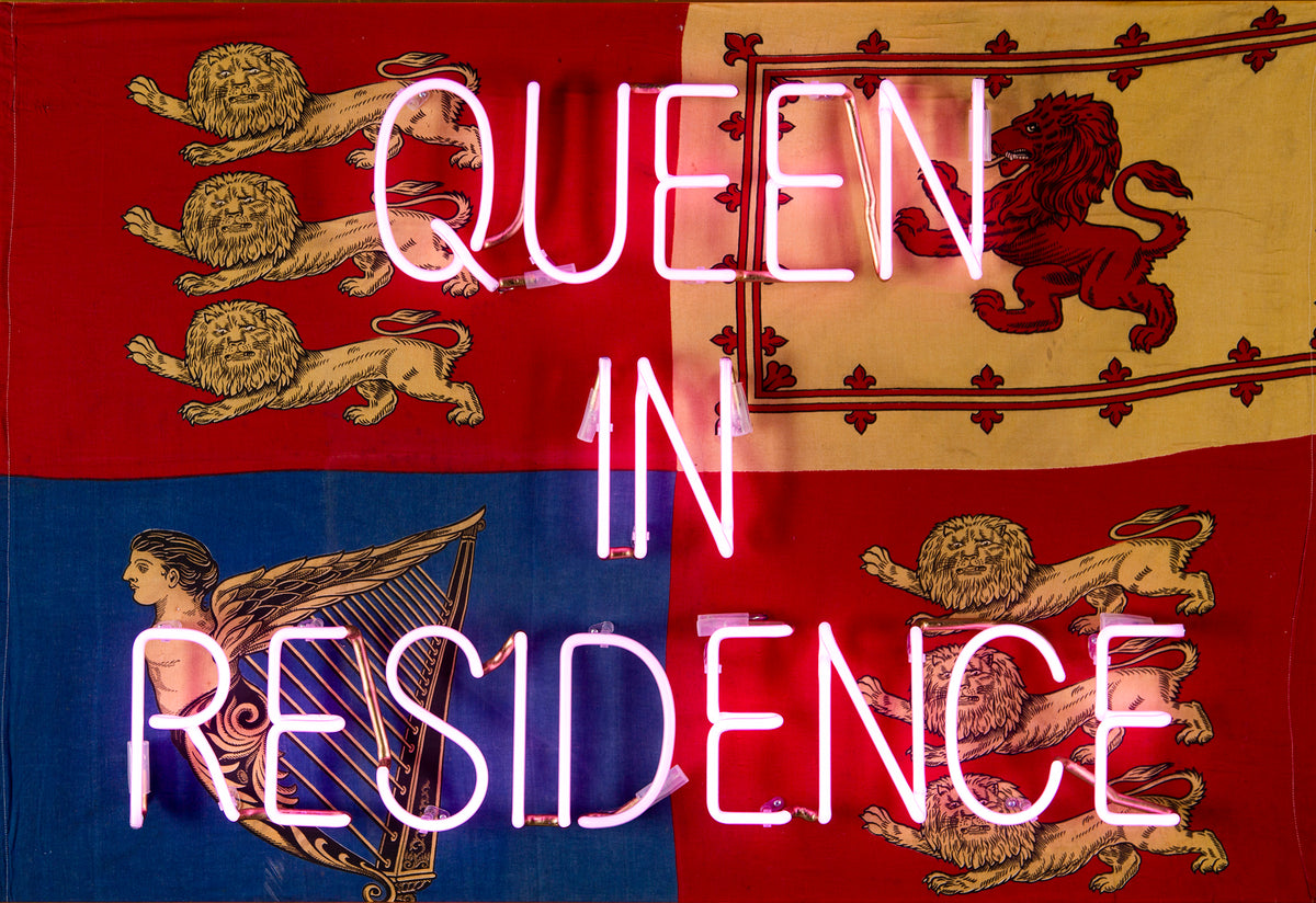 Queen In Residence - Pink Neon