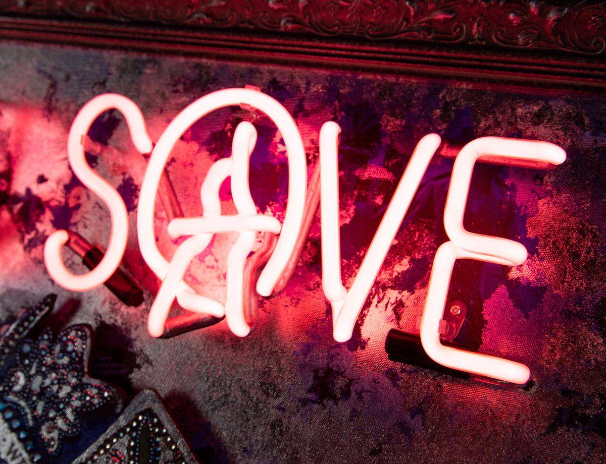 Silver God Save The Queen - Pink Neon
