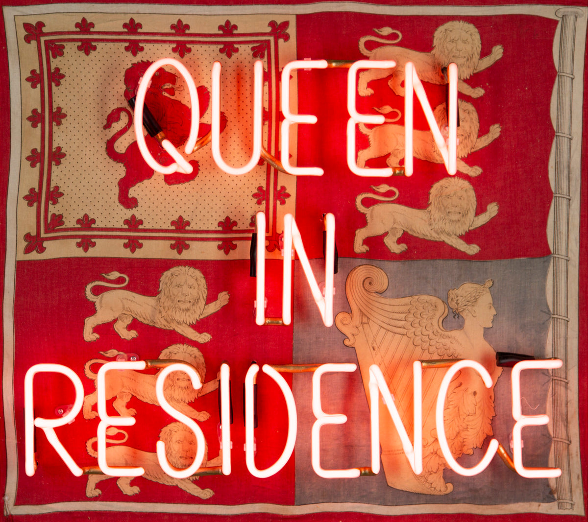 Queen In Residence - Red Neon